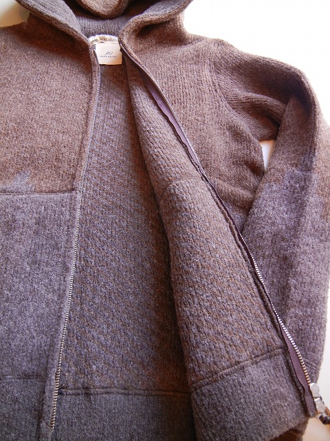 $B!Z(BREMI RELIEF$B![(B -$B%l%_%l%j!<%U(B - boucle Navajo Zip Parka